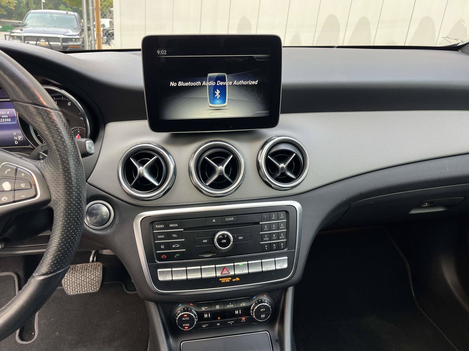 Used 2019 Mercedes-Benz GLA 250 4MATIC image 36