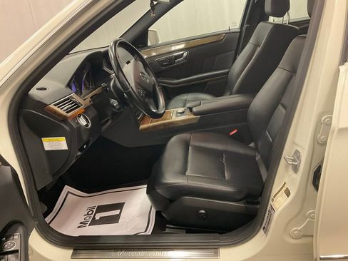 Used 2011 Mercedes-Benz E 350 4MATIC Sedan image 4