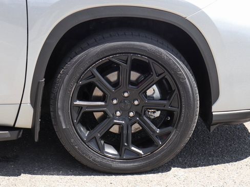 Used 2022 Toyota Highlander LE image 39