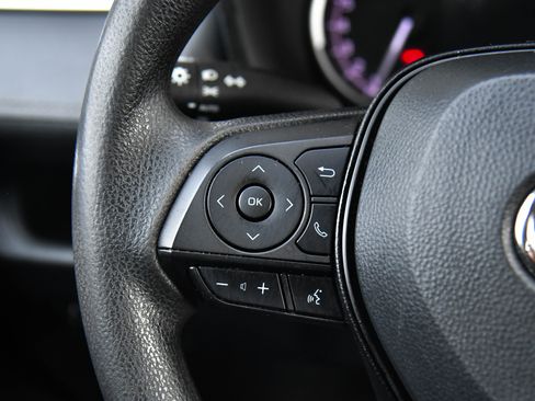 Used 2023 Toyota RAV4 XLE image 33