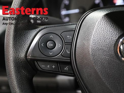 Used 2025 Toyota Corolla LE image 33