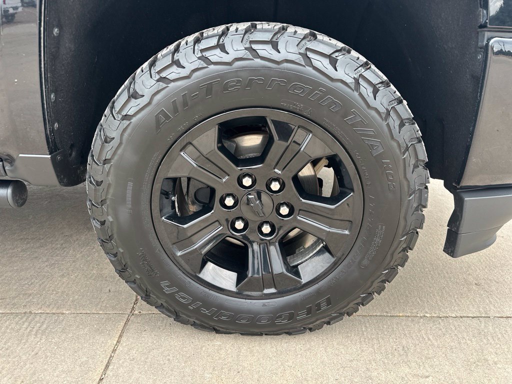 Used 2018 Chevrolet Silverado 1500 LTZ Z71 w/ LTZ Plus Package AWD/4WD image 37