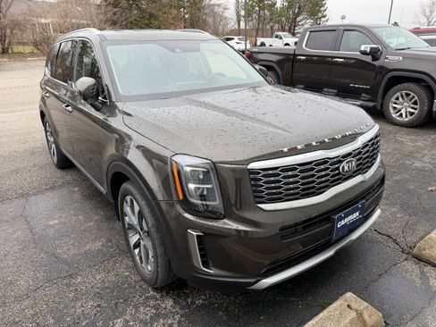 Used 2021 Kia Telluride EX w/ EX Premium Package image 4