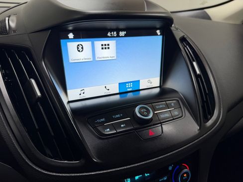 Used 2019 Ford Escape SE FWD image 8