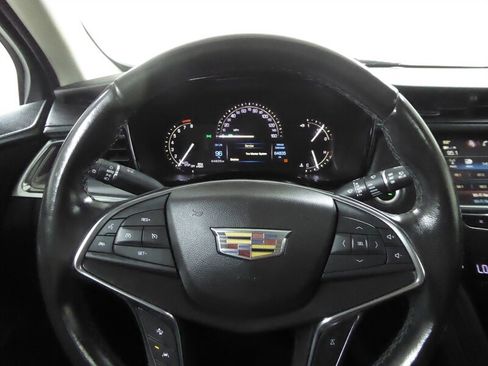 Used 2019 Cadillac XT5 Luxury FWD image 11
