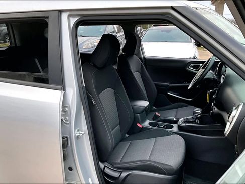 Used 2020 Kia Soul S image 8