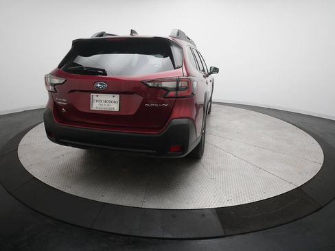 Used 2024 Subaru Outback Premium AWD/4WD image 13