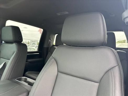 New 2026 GMC Sierra 2500 SLT w/ SLT Premium Package AWD/4WD image 28