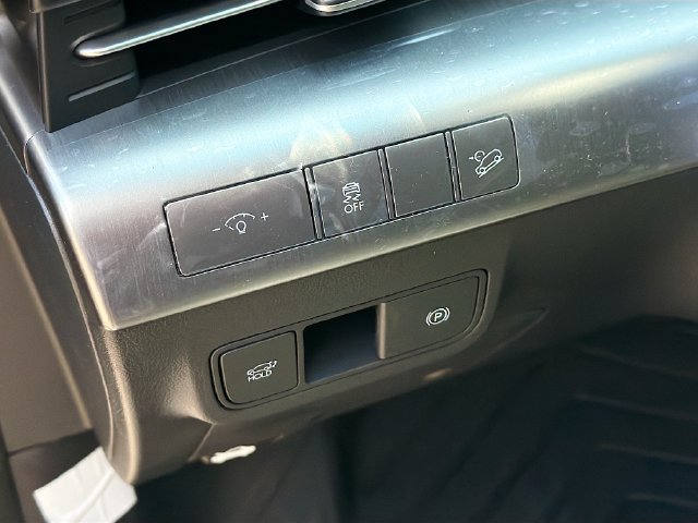 New 2026 Hyundai Kona Limited FWD image 10