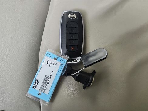 Used 2023 Nissan Pathfinder SL image 44