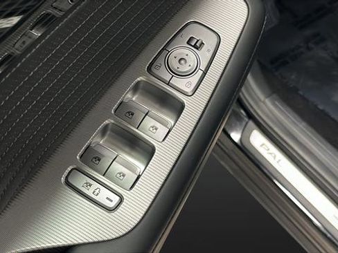Used 2024 Hyundai Palisade Calligraphy image 22