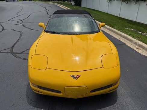 Used 2004 Chevrolet Corvette Convertible w/ Preferred Equipment Group RWD image 16