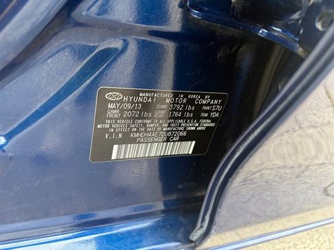 Used 2013 Hyundai Elantra GLS w/ Preferred Pkg FWD image 28