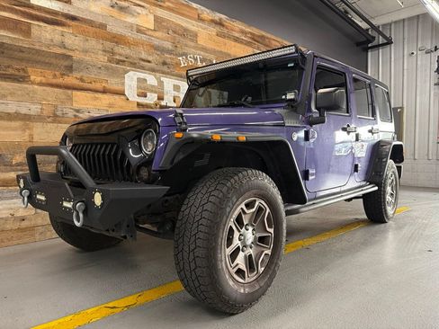 Used 2017 Jeep Wrangler Unlimited Sport AWD/4WD image 2