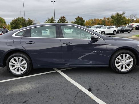 Used 2025 Chevrolet Malibu LT FWD image 12