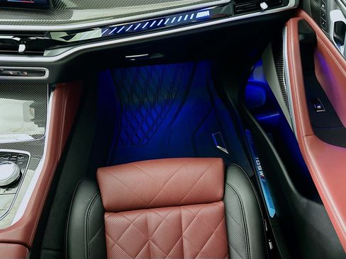 Used 2024 BMW X6 M60i w/ Dynamic Handling Package image 22