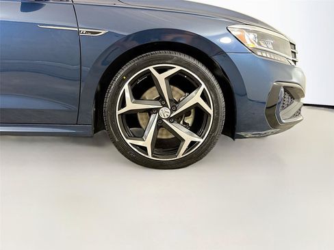 Used 2021 Volkswagen Passat 2.0T R-Line FWD image 31