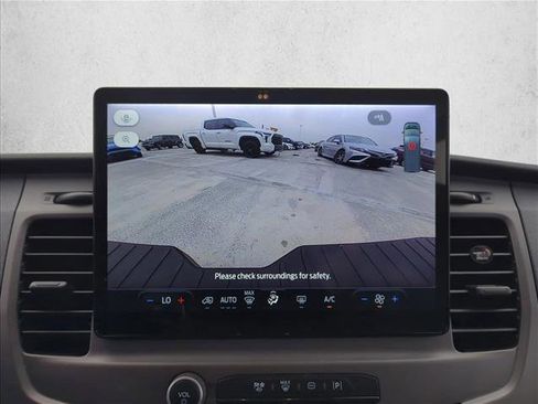 Used 2022 Ford Transit 350 XLT image 17