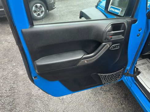 Used 2012 Jeep Wrangler Sport AWD/4WD image 23