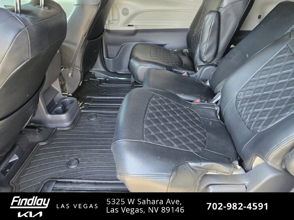 Used 2024 Toyota Sienna LE FWD image 13