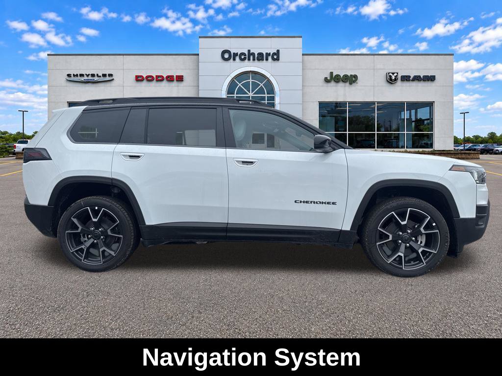 Used 2026 Jeep Cherokee Overland w/ Trailer Tow Group AWD/4WD image 3