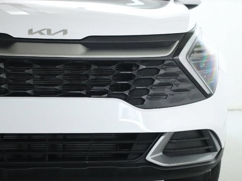 Used 2025 Kia Sportage LX FWD image 8