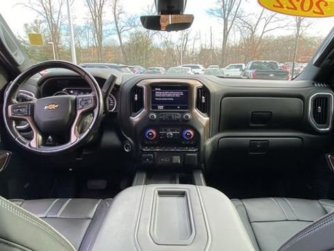 Used 2022 Chevrolet Silverado 2500 High Country w/ Z71 Off-Road Package image 18