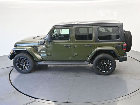 Used 2023 Jeep Wrangler Unlimited Sahara w/ Cold Weather Group AWD/4WD image 24
