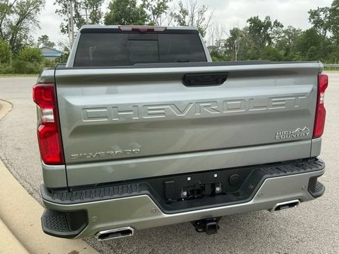 Used 2025 Chevrolet Silverado 1500 High Country w/ Technology Package AWD/4WD image 10