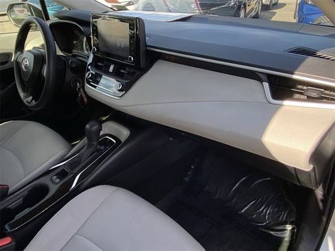 Certified 2022 Toyota Corolla LE image 16