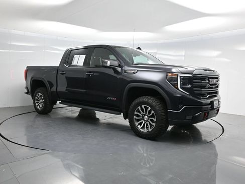 Used 2022 GMC Sierra 1500 AT4 w/ AT4 Premium Package AWD/4WD image 48