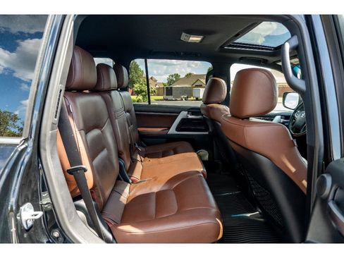 Used 2020 Toyota Land Cruiser AWD/4WD image 18