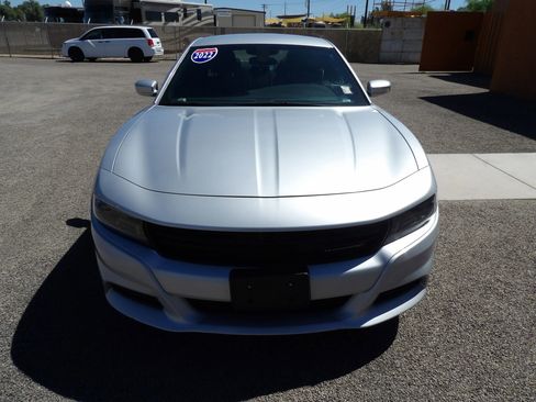 Used 2022 Dodge Charger SXT RWD image 3