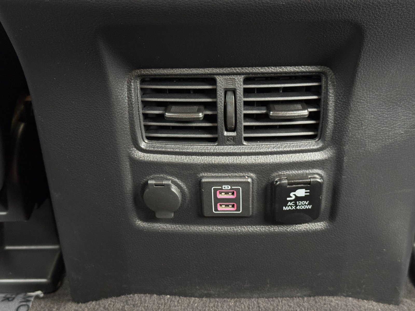 Used 2023 Nissan Titan SV w/ SV Convenience Package RWD image 28