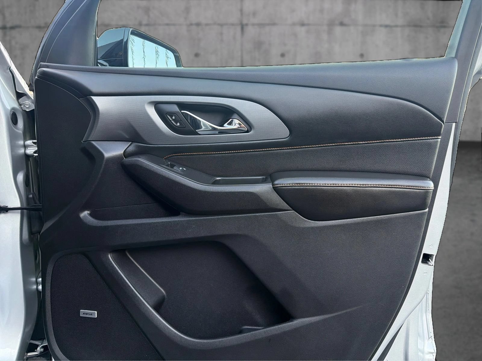 Used 2018 Chevrolet Traverse Premier w/ Redline Edition FWD image 21