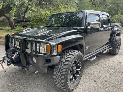 Used 2009 HUMMER H3T Alpha image 3