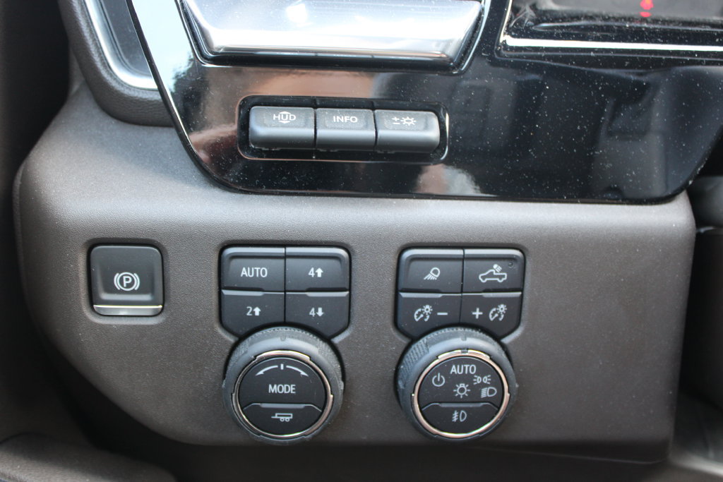 Used 2025 Chevrolet Silverado 1500 LTZ w/ LTZ Premium Package AWD/4WD image 29