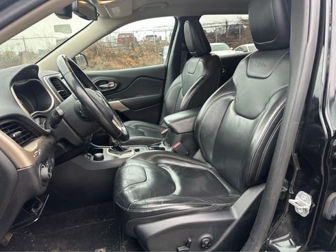 Used 2018 Jeep Cherokee Limited w/ High Altitude Package image 10