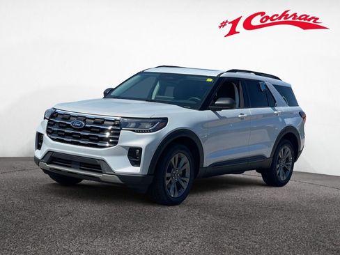 New 2026 Ford Explorer Active w/ Active Comfort Package AWD/4WD image 4