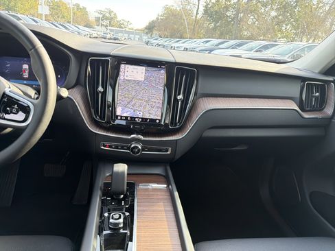 Certified 2023 Volvo XC60 B5 Plus w/ Protection Package Premier image 31