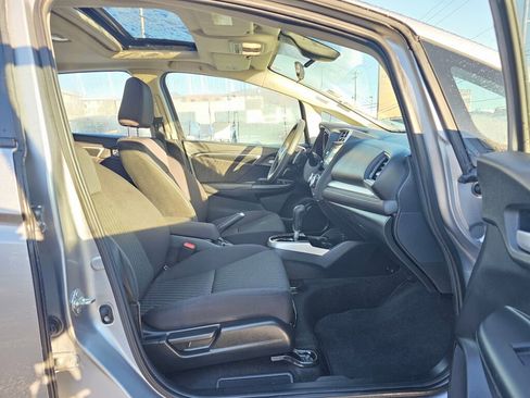 Used 2018 Honda Fit EX image 10