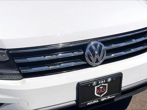 Used 2018 Volkswagen Tiguan S w/ 3rd Row Seat Package AWD/4WD image 27
