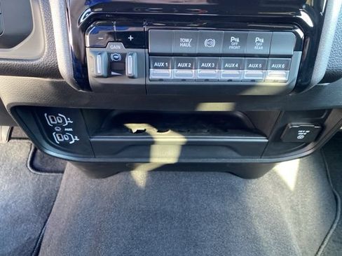 New 2026 RAM 2500 Tradesman AWD/4WD image 18