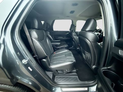 Used 2024 Hyundai Palisade Limited FWD image 30