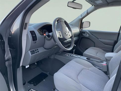 Used 2020 Nissan Frontier SV w/ Midnight Edition Floor Mats image 12