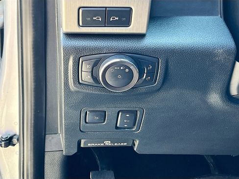 Used 2019 Ford F250 Platinum w/ Platinum Ultimate Package image 10