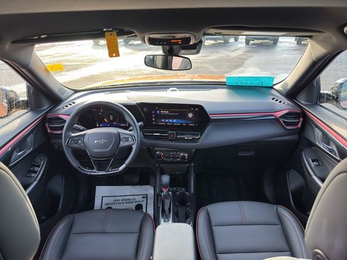 Used 2024 Chevrolet TrailBlazer RS w/ Driver Confidence Package image 20