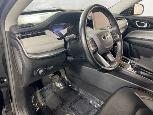 Used 2022 Jeep Compass Limited AWD/4WD image 9
