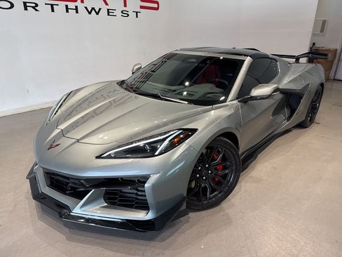 Used 2024 Chevrolet Corvette Z06 image 9