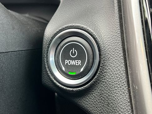 Used 2022 Chevrolet Bolt EUV LT w/ Comfort Package image 22